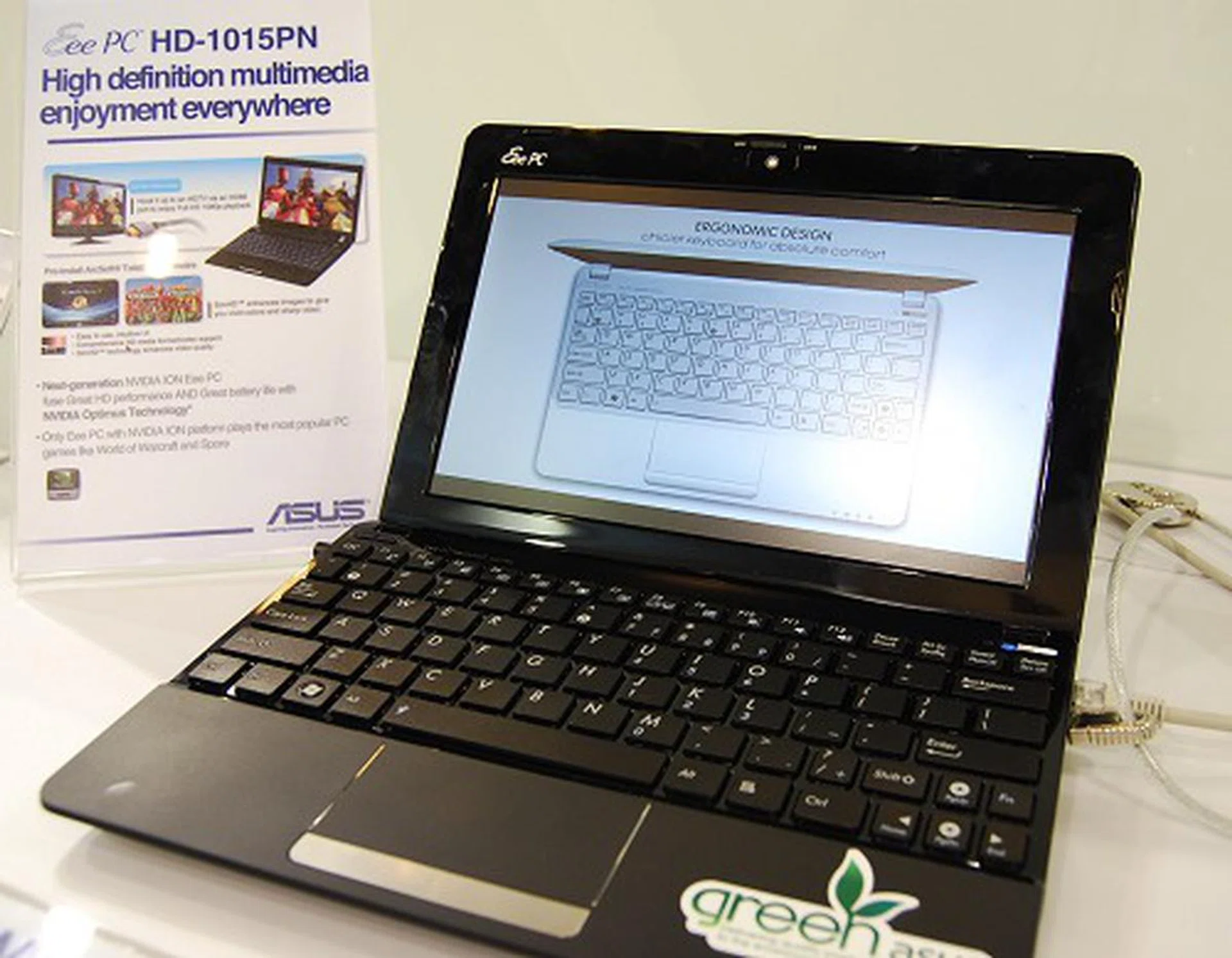 Confusingly, the Eee PC 1015PN is using the new Intel Atom N475, NVIDIA Ion graphics and NVIDIA Optimus technology enabled - quite a big difference from  the similarly named 1015T model. Oh and it comes with USB 3.0. There's also a larger 12-inch model called the 1215N with a slightly better Atom D525 processor.