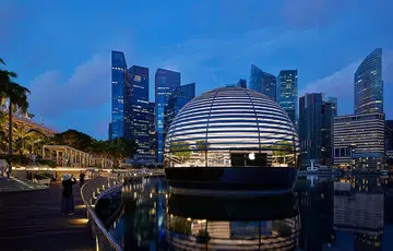 Marina Bay Sands, facing the Apple Store. Image: Apple. 