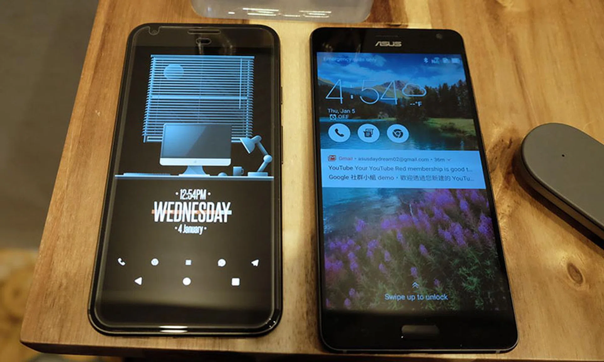 The size of the ZenFone AR (right) is really quite manageable.