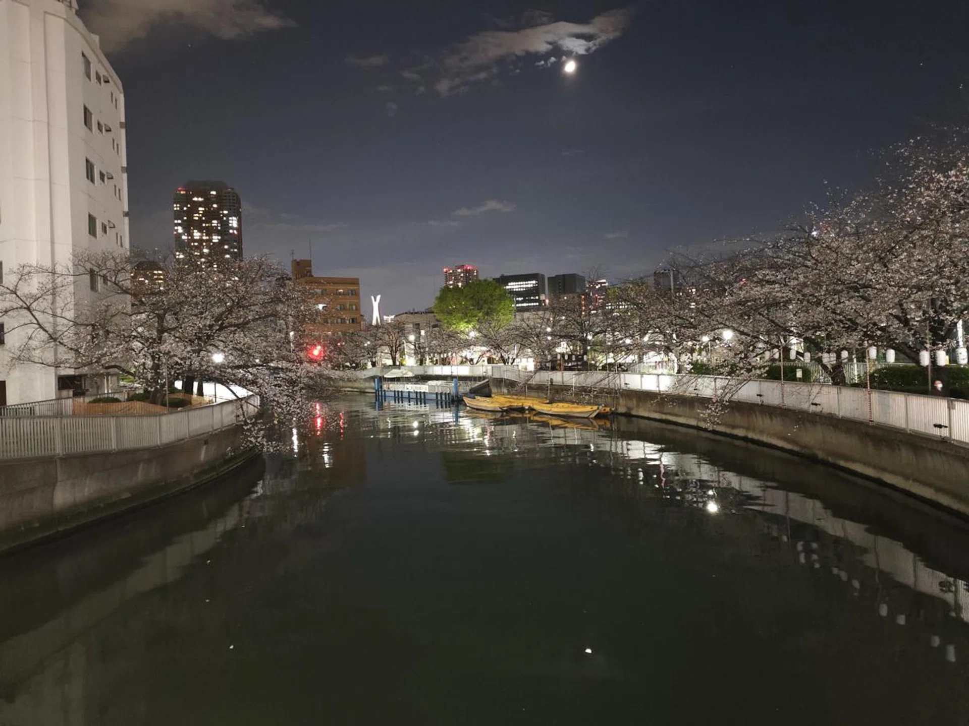 Night mode on. Photo: HWZ.