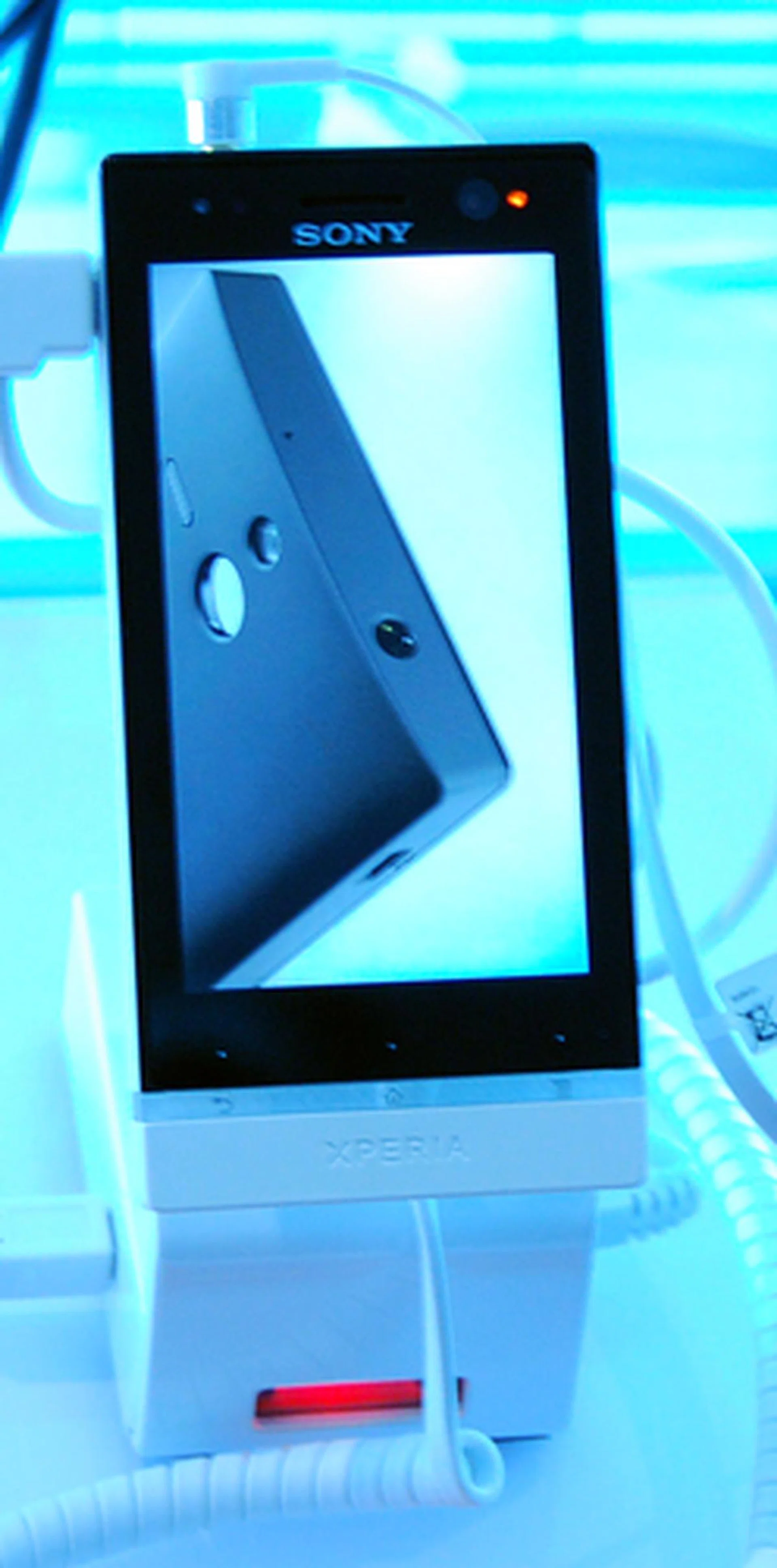 Customizing the Xperia U is possible by purchasing different color caps for the bottom (white in this picture).