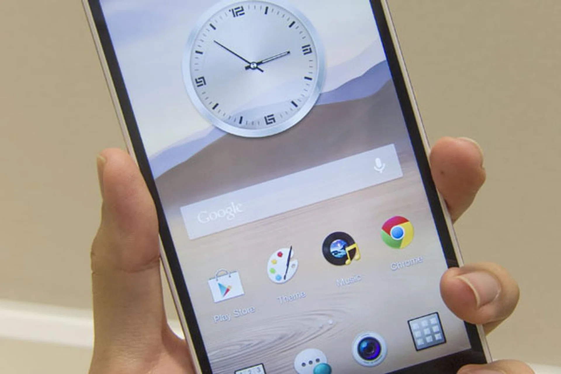 Oppo N1 Style!
Make no mistake, it's a phablet.