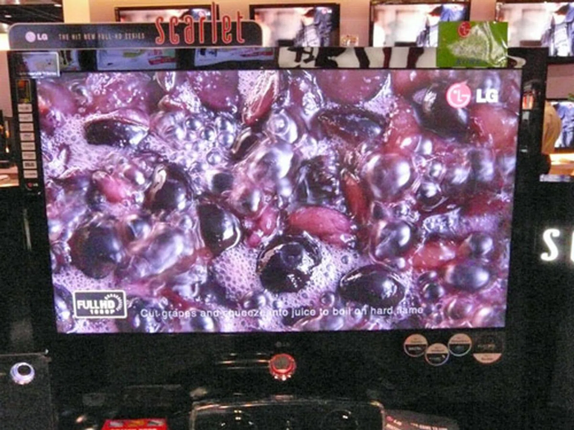  LG's LCD TVs were on massive discounts. This 47-incher (LG 47LG60FR) for instance costs S$4,399 (U.P. S$5,999). It's full HD and has a 50,000:1 dynamic contrast ratio.  
