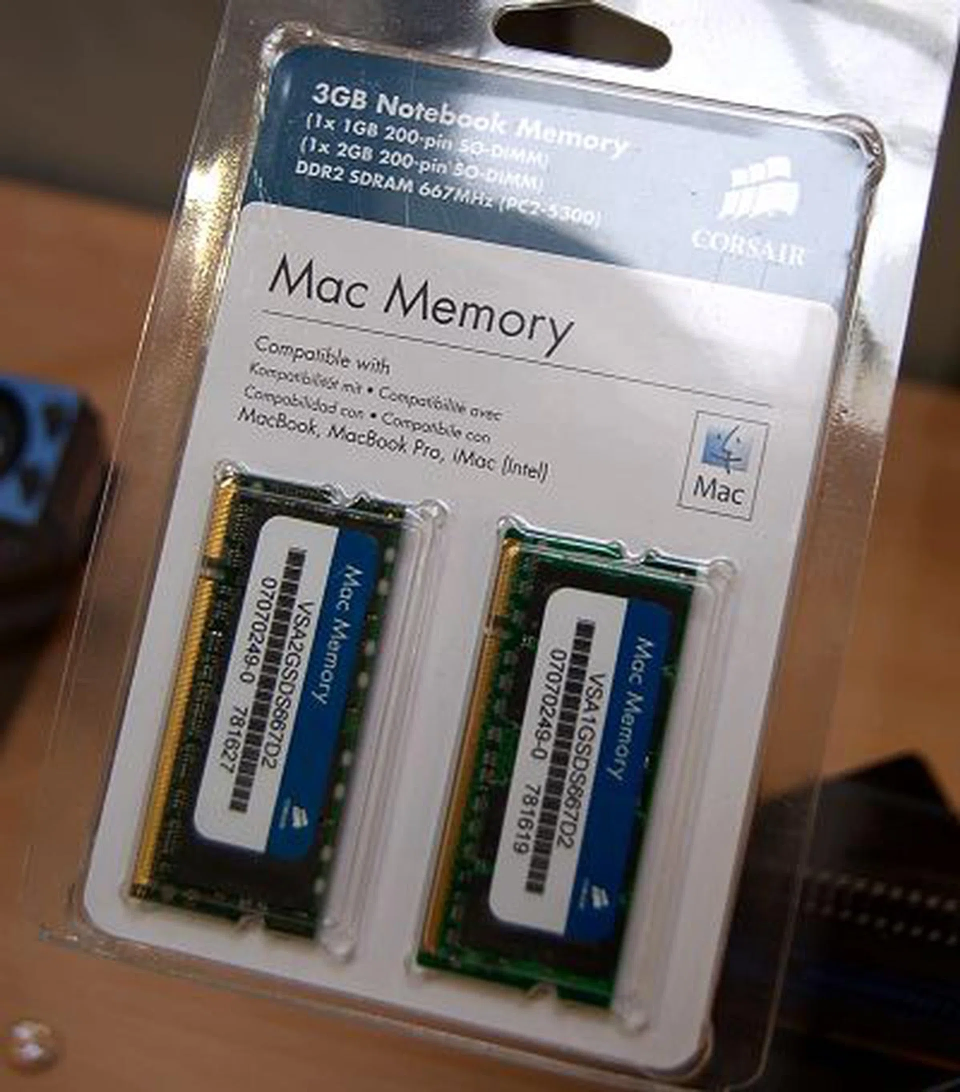  Mac notebook memory is a very recent foray for Corsair and is available in the 2 x 512MB, 2 x 1GB and 1x 1GB + 1 x 2GB configurations (max addressable memory is 3GB, thus the 'weird' offering).  