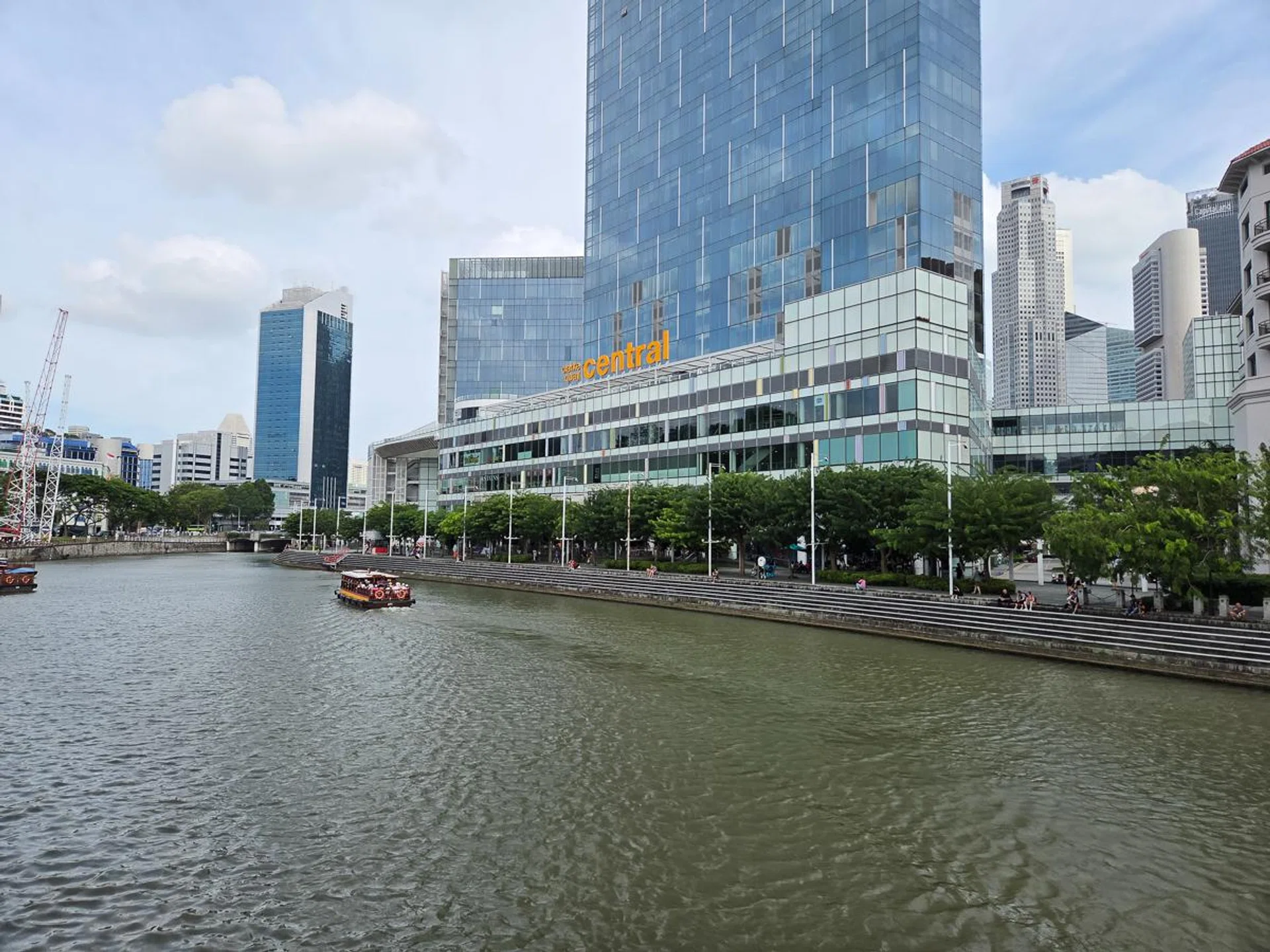 Main camera, Galaxy S25+. Photo: HWZ.