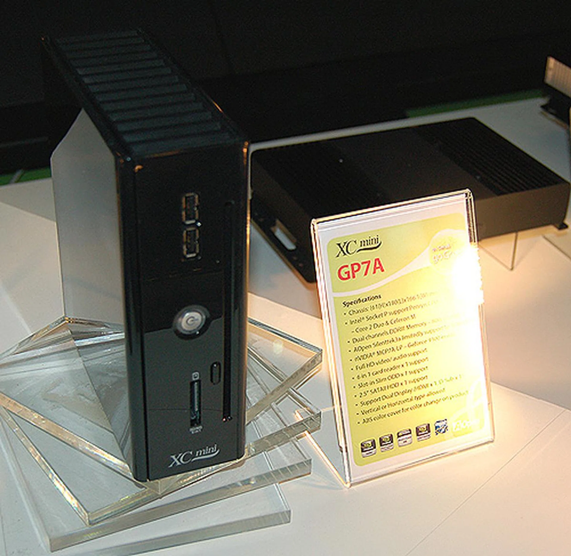 This GP7A SFF system supports Intel's Penryn Core 2 Duo processor and comes with integrated GeForce 9300 graphics.