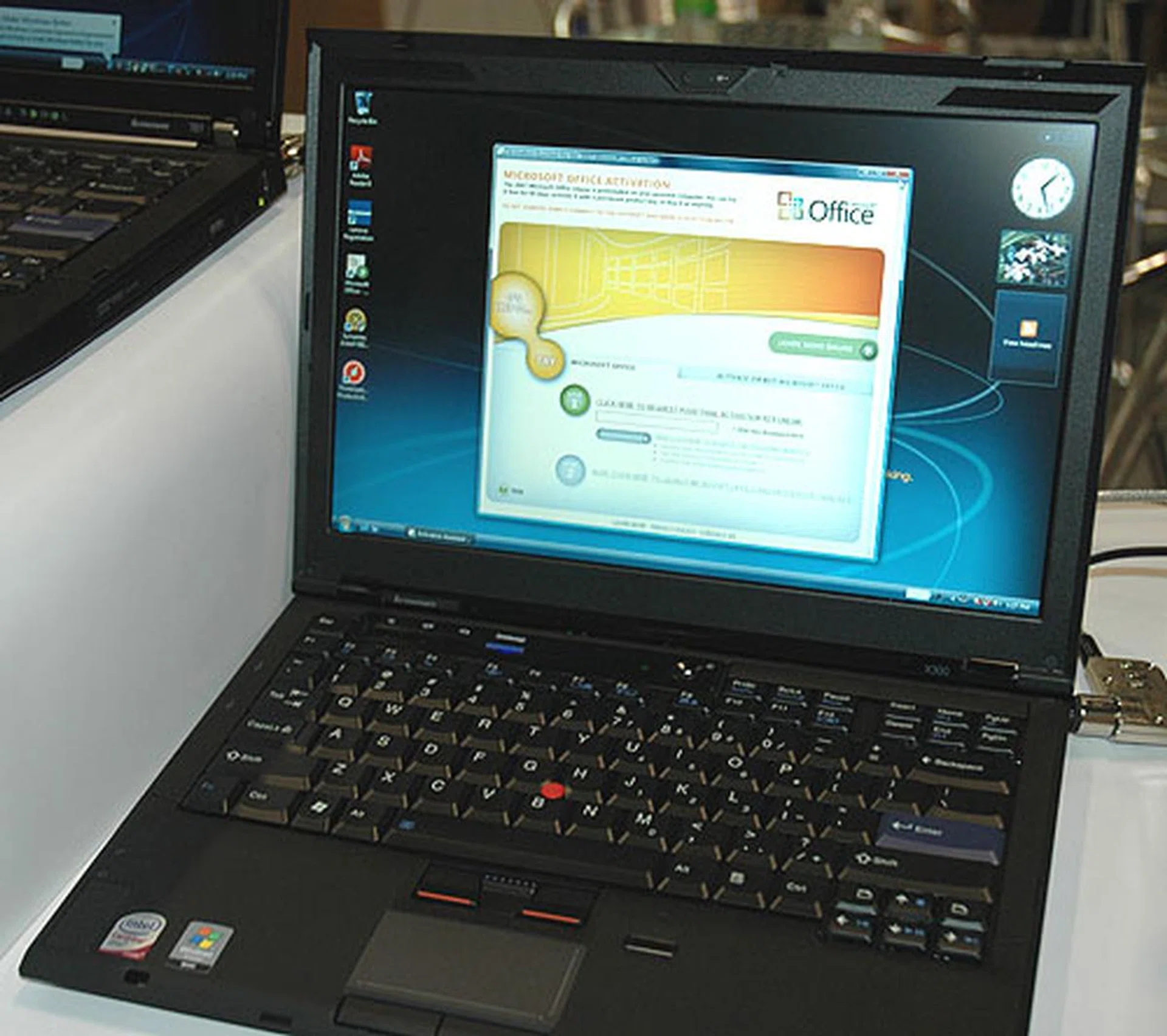  A portable 11-inch widescreen display is found on the Lenovo ideapad U110, which comes with a Core 2 Duo L7500 processor, 2GB of DDR2 RAM and a 120GB hard drive (5400RPM). It has both a 7-cell and 3-cell Li-ion battery for extended battery life. With free gifts like a limited edition F1 jacket and a Jabra headset, this notebook goes for S$2,499.  
