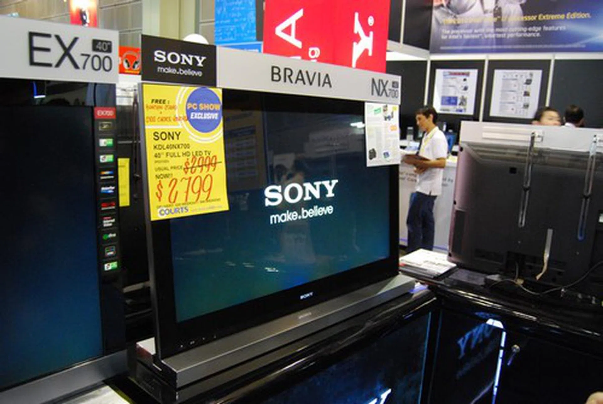 The Sony Bravia NX700 is a 40" Full HD LED TV, its full goodness can be had for $2799, $200 off its usual price of $2999.