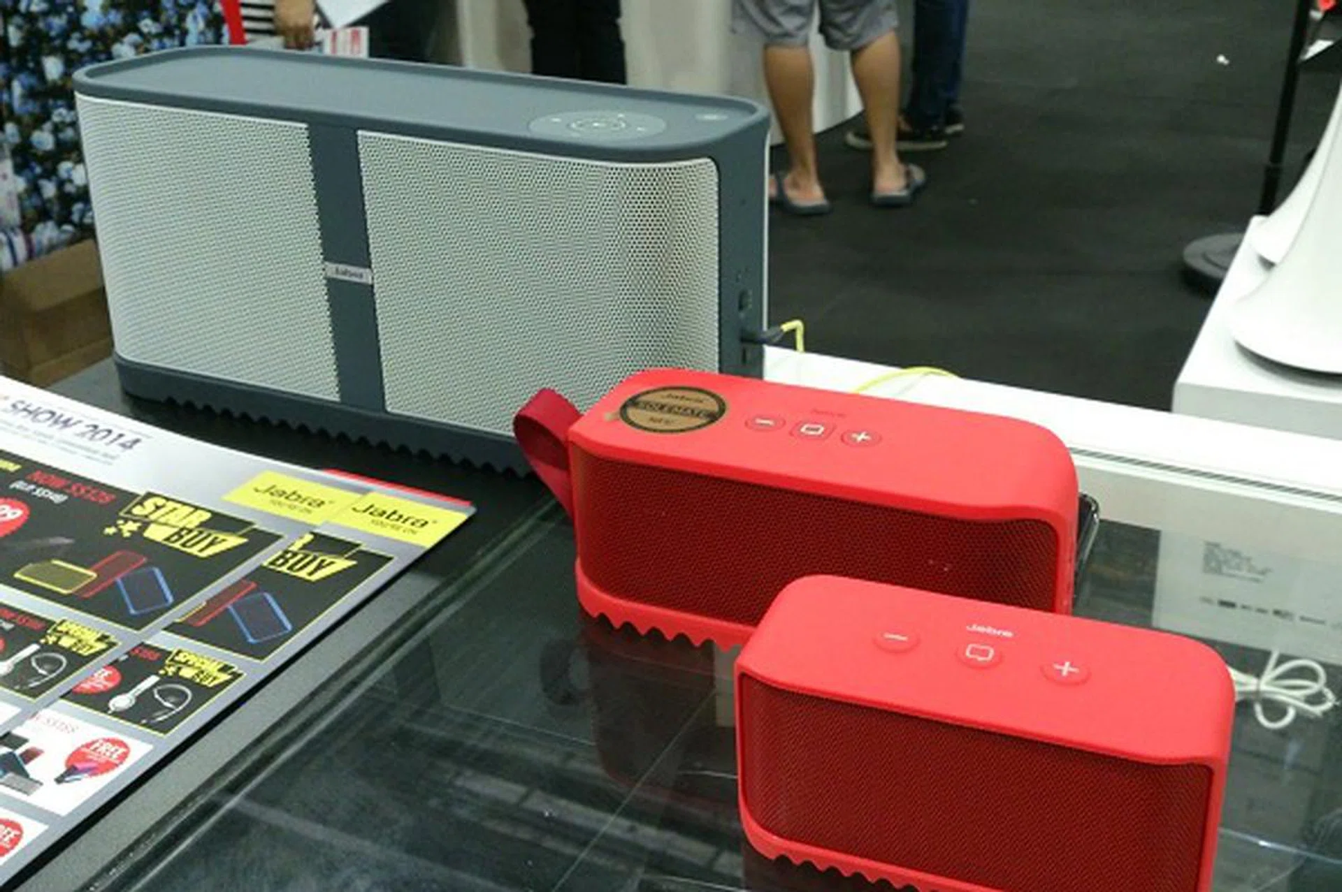 Here's a comparison shot we snapped at IT Show 2014. From left to right:- Solemate Max, Solemate and the Solemate Mini.