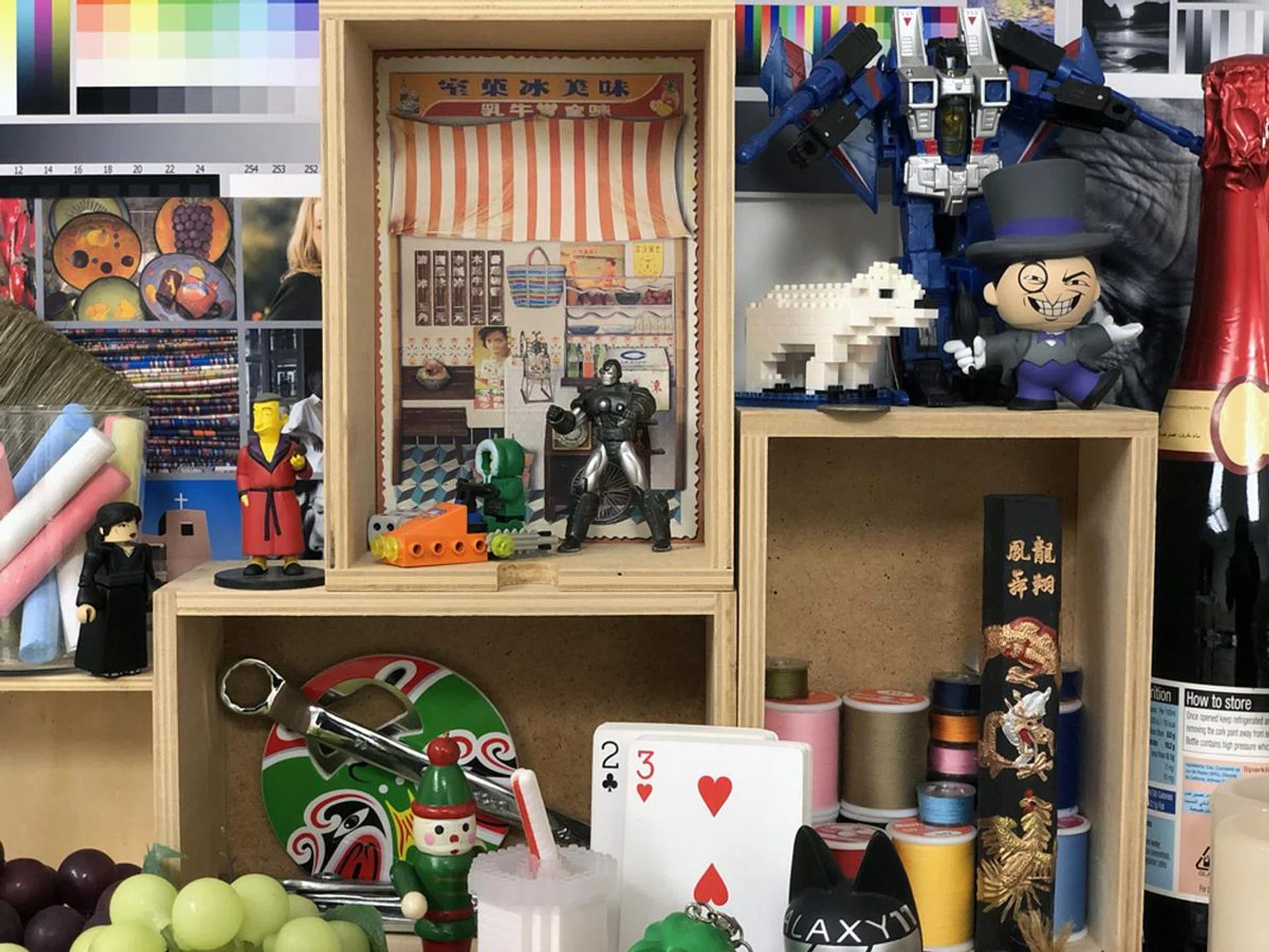 This picture is taken from the same distance with the x2 telephoto lens. Click for full-size image