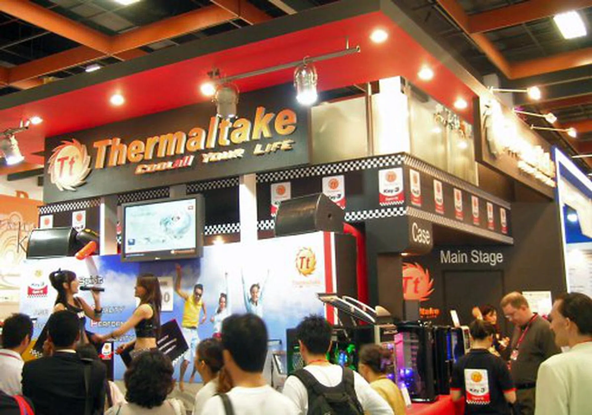  Thermaltake's booth.
