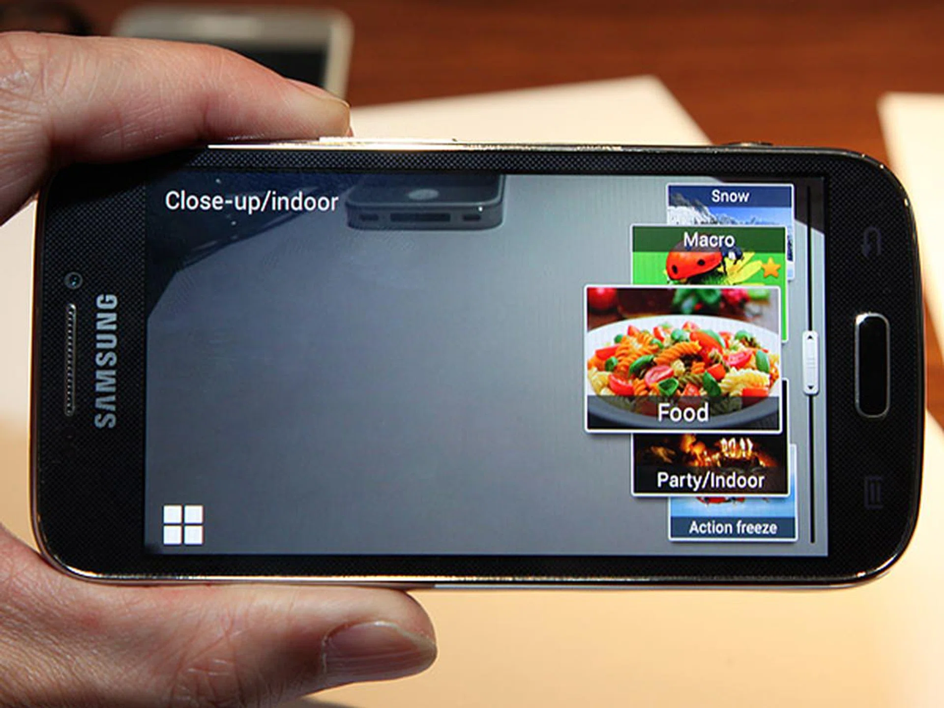 Smart Mode lets you pick from up to 25 presets.