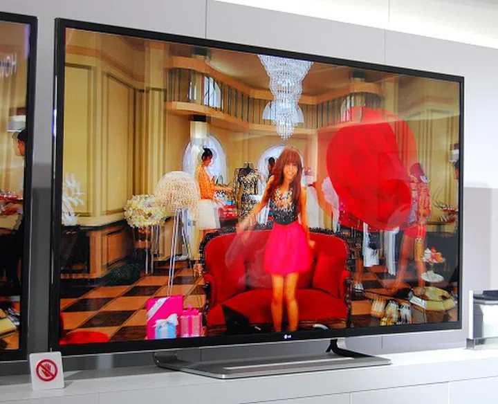 Here's another view of the 84-inch behemoth with 3D active on the show floor.