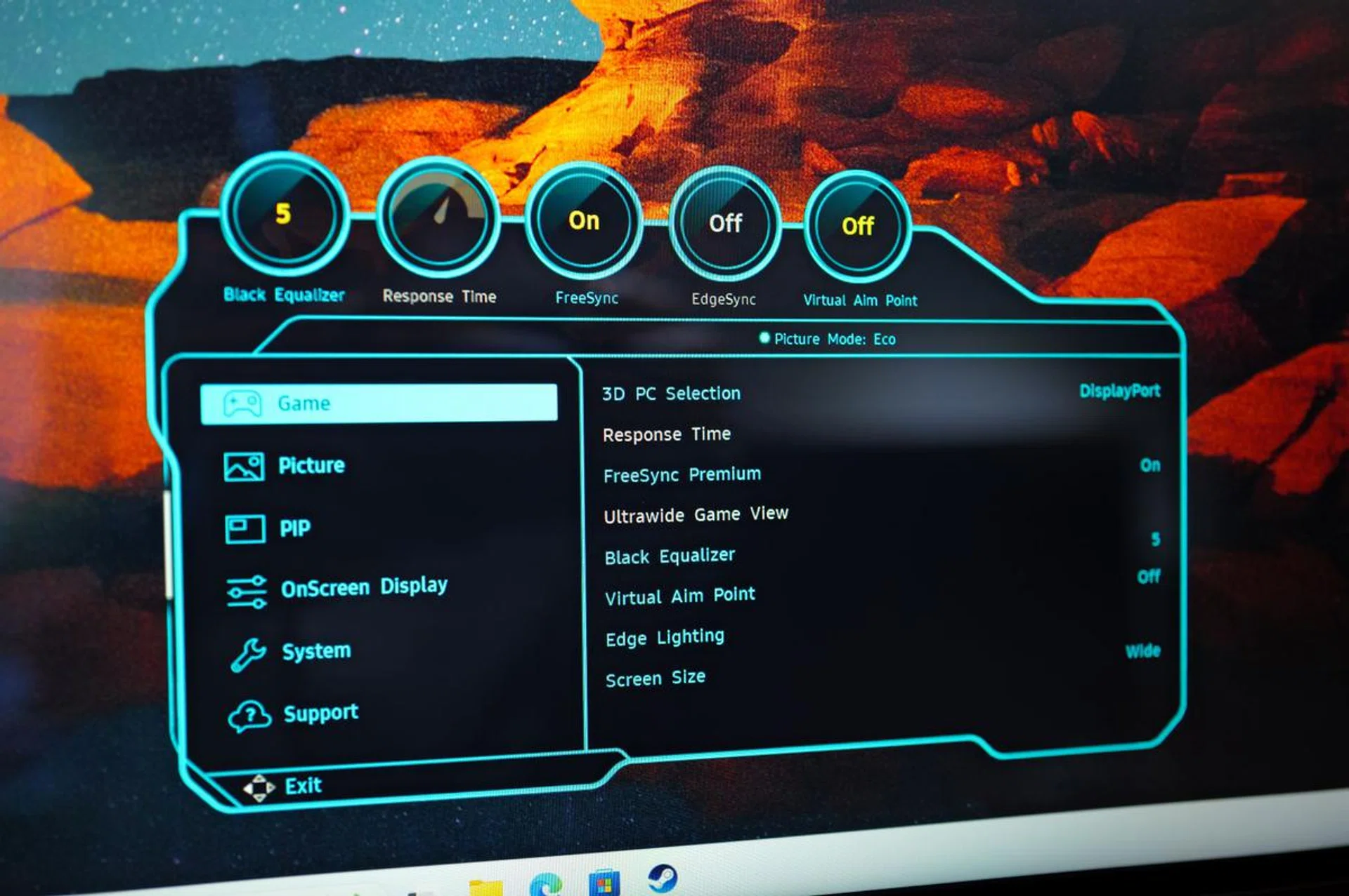 Will we see a QD-OLED panel used on successor models? Photo: HWZ