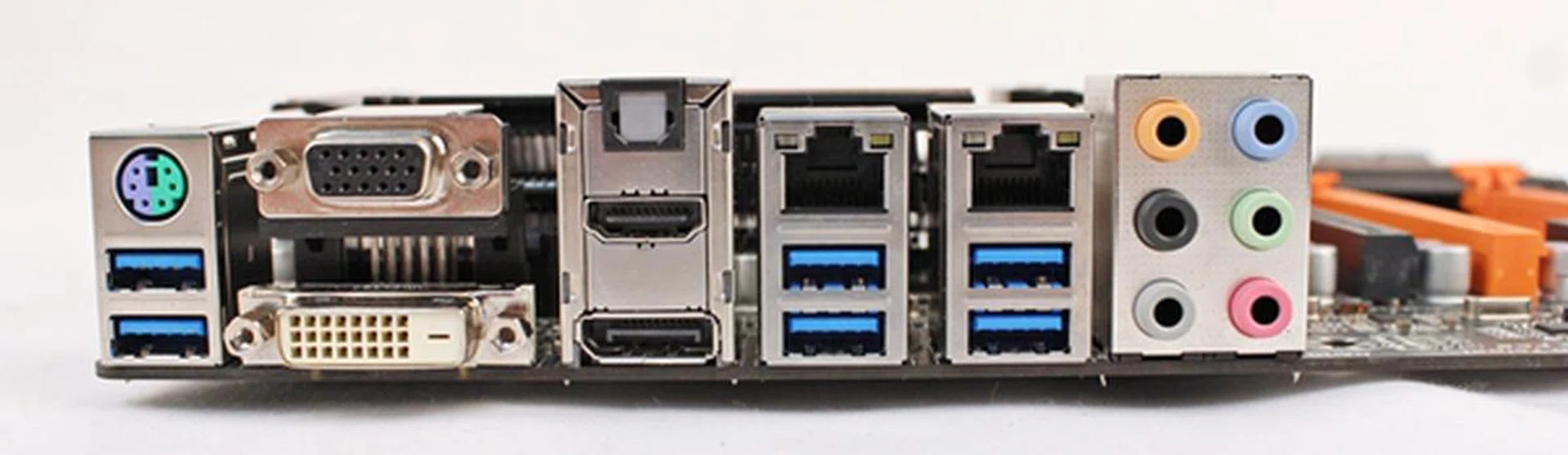 The back panel connectors include six USB 3.0 ports, four video output connectivity options as well as a pair of Gigabit LAN ports.