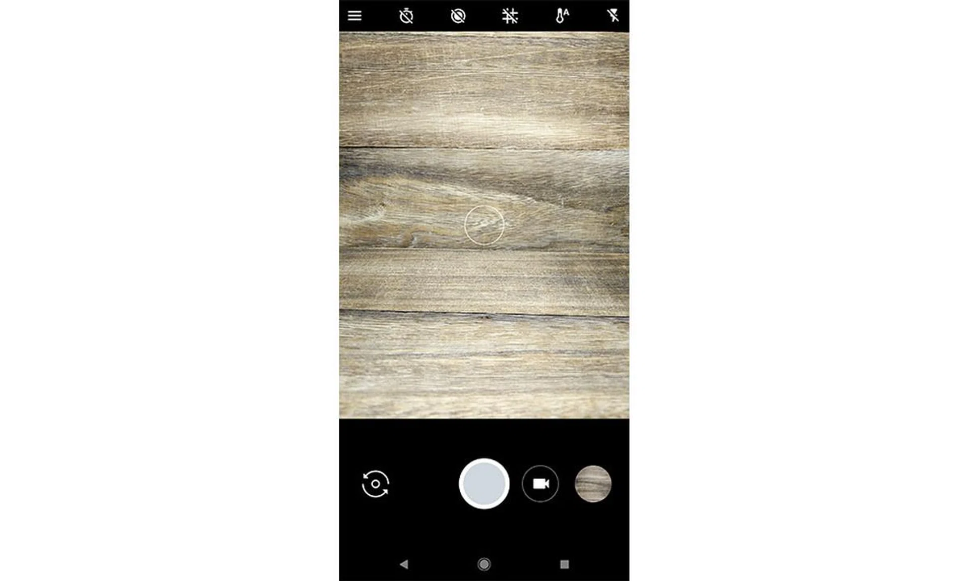 Unless you tap to focus, the Google Pixel 2 XL will always focus in the center.