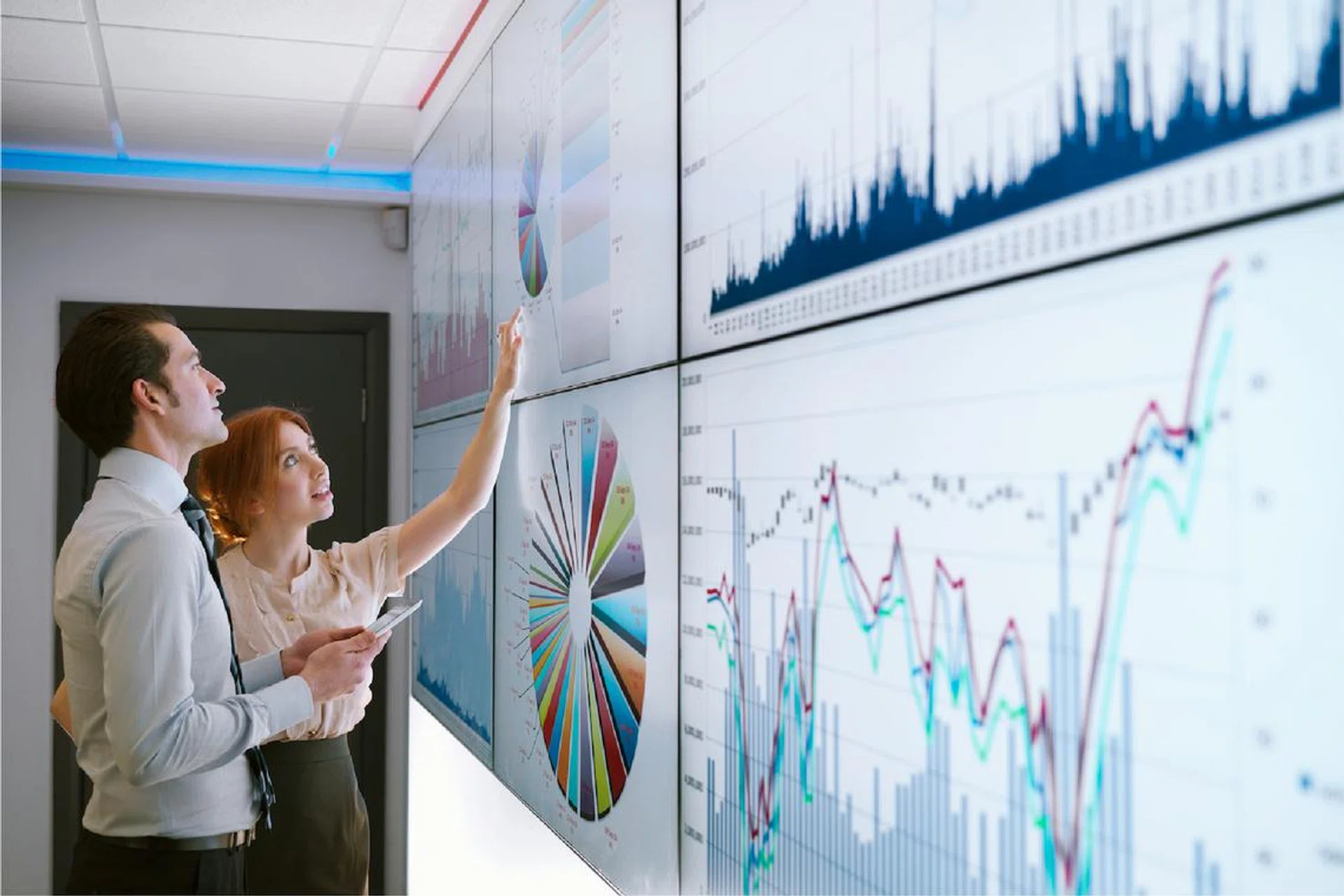 Companies today often analyse data, underlining the key role FUJIFILM Business Innovation can play in optimising information management and collaboration. Photo: FUJIFILM Business Innovation