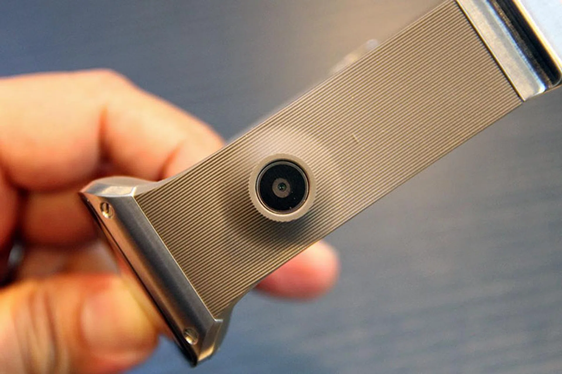 And a couple of inches away is the 1.9MP camera.