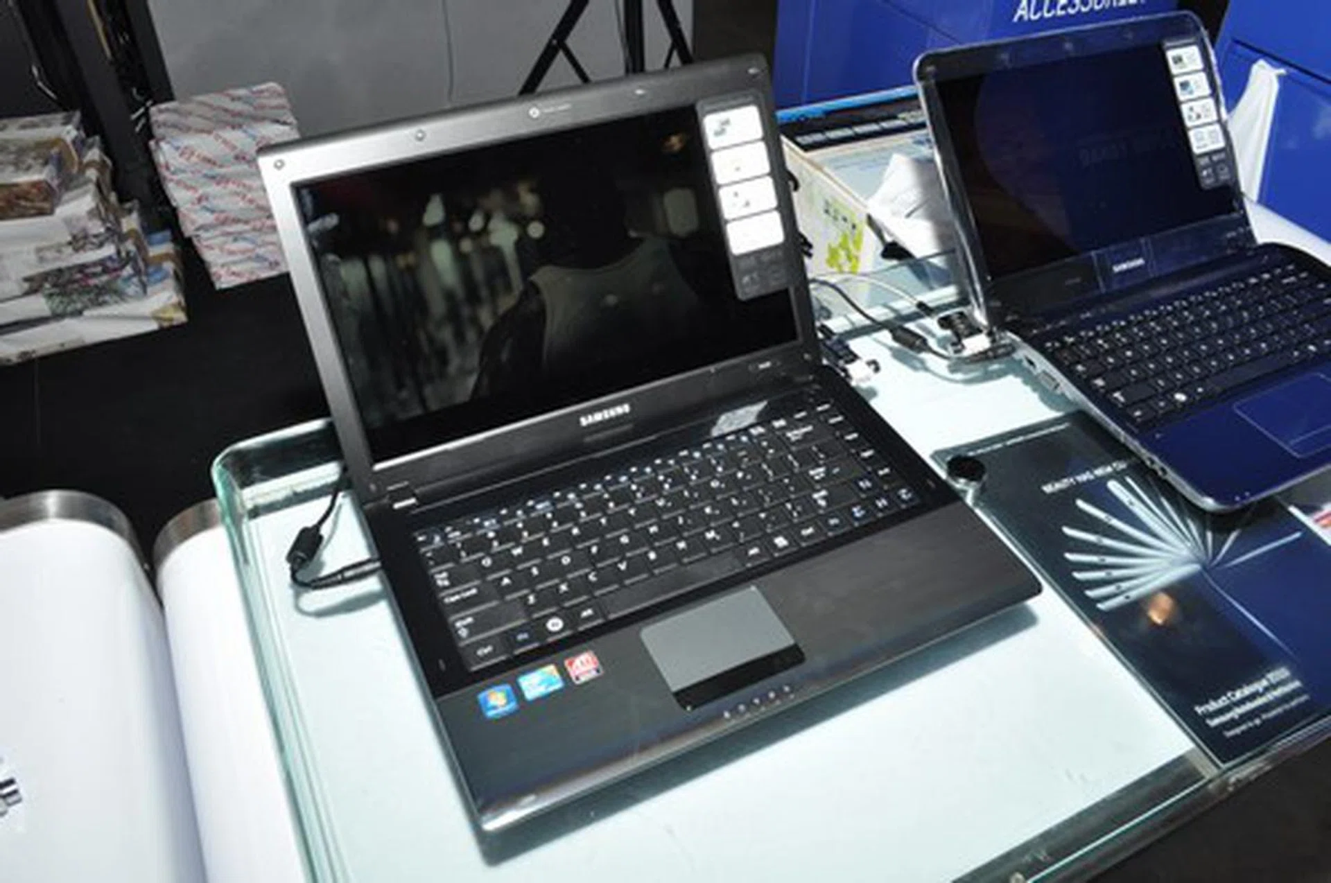 Samsung notebook star buys include this R440, a 14" notebook with an Intel Core i5-460M 2.53GHz processor, 2GB of RAM, 500GB HDD and an ATI Mobility Radeon HD5470 1GB card.