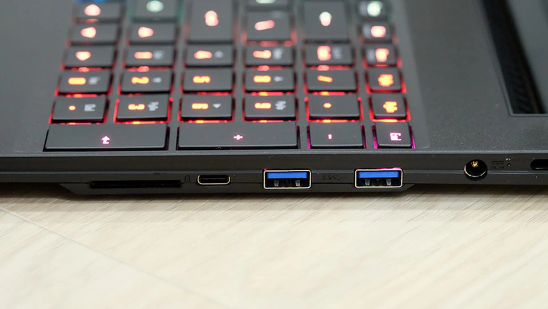 Gigabyte Aero 15 Classic XA