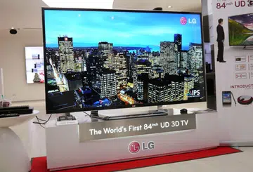 LG's stylish 4K display with its massive 84-inch screen is quite a sight to behold. Unfortunately, it does not share the smaller 55-inch LM9600's direct LED backlighting feature.  