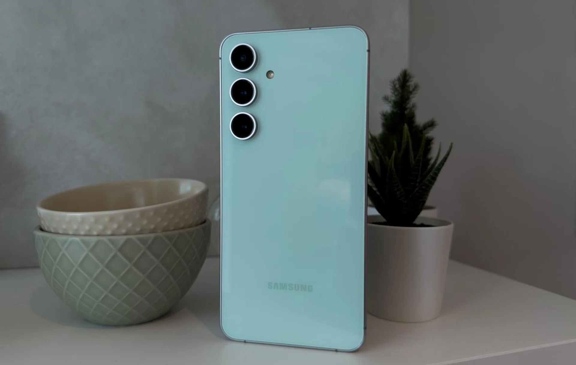 Samsung Galaxy S24 FE. Photo: HWZ.