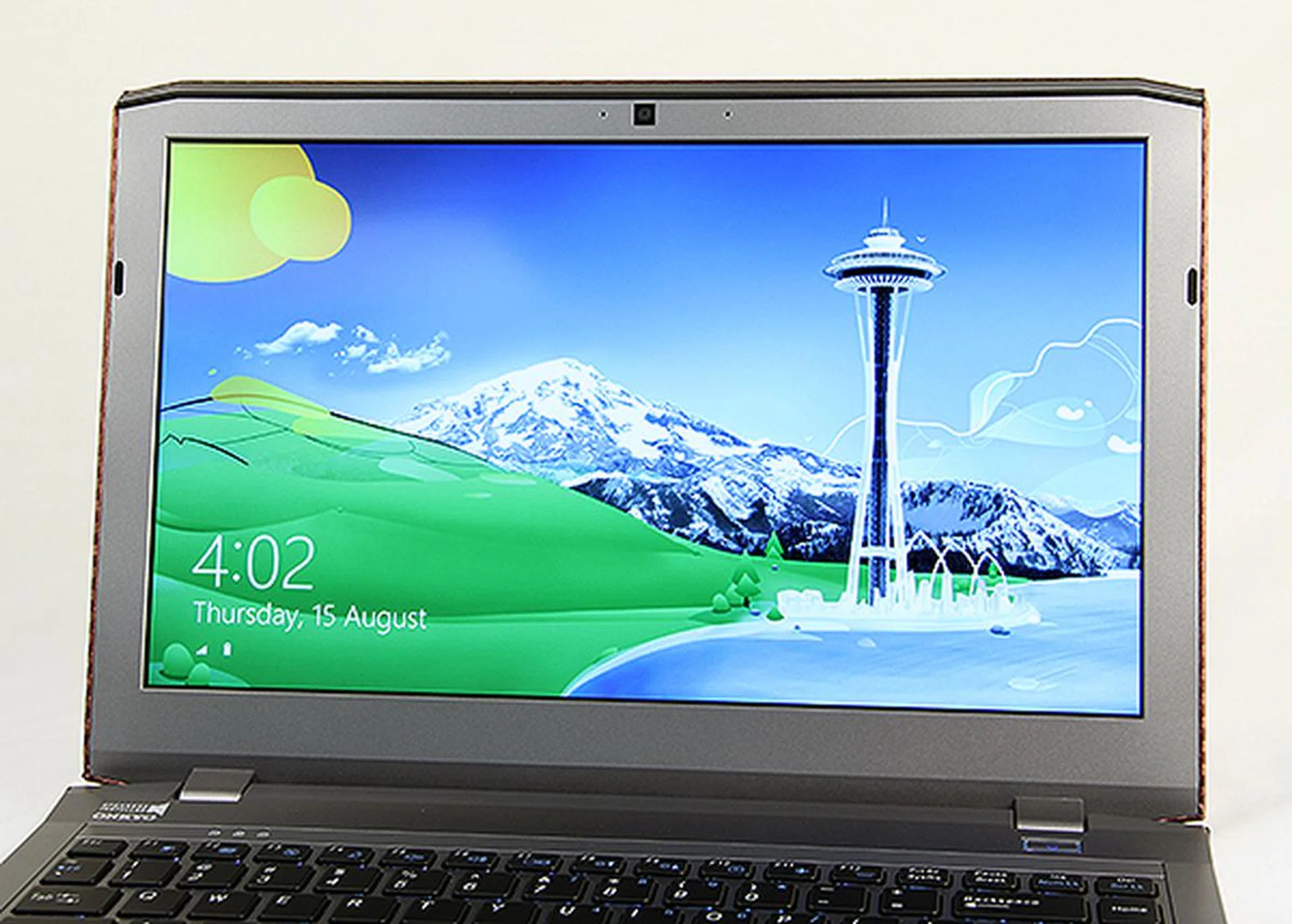 The XG13 has a display that matches its high-end components. The Full-HD (1080p) IPS display is bright and sharp.