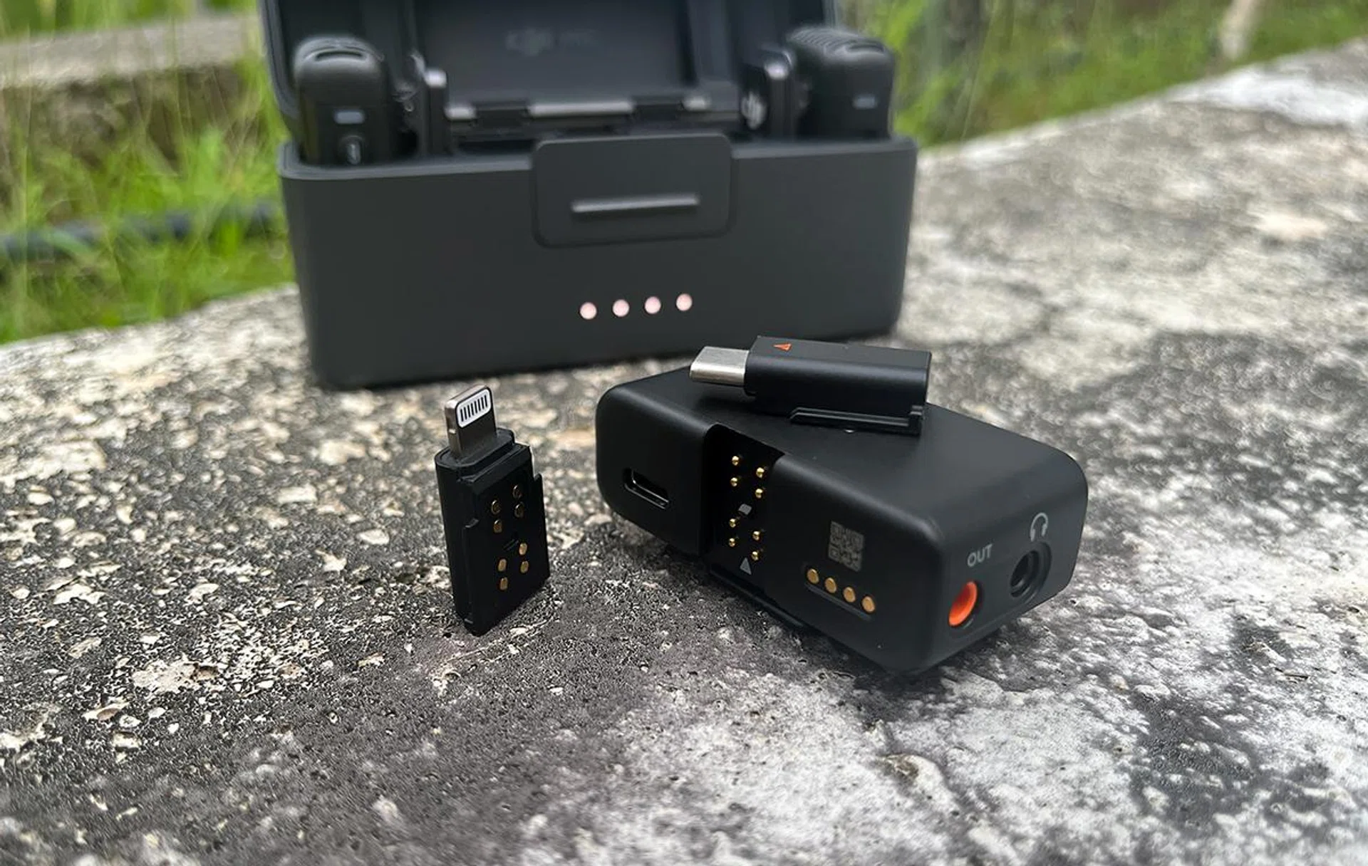 Lightning and USB-C connector support.