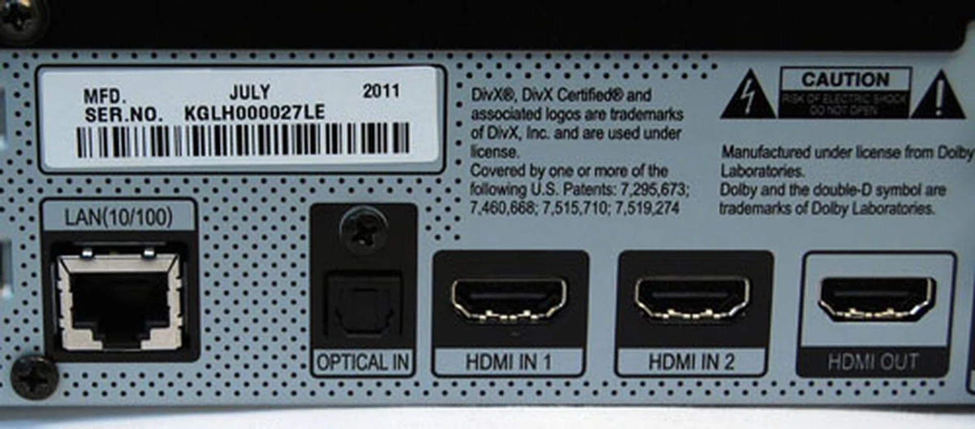 Three HDMI ports are provided although only one is able to support 3D playback. At the same time, an Ethernet port is available for you to connect to the internet and enjoy web content.