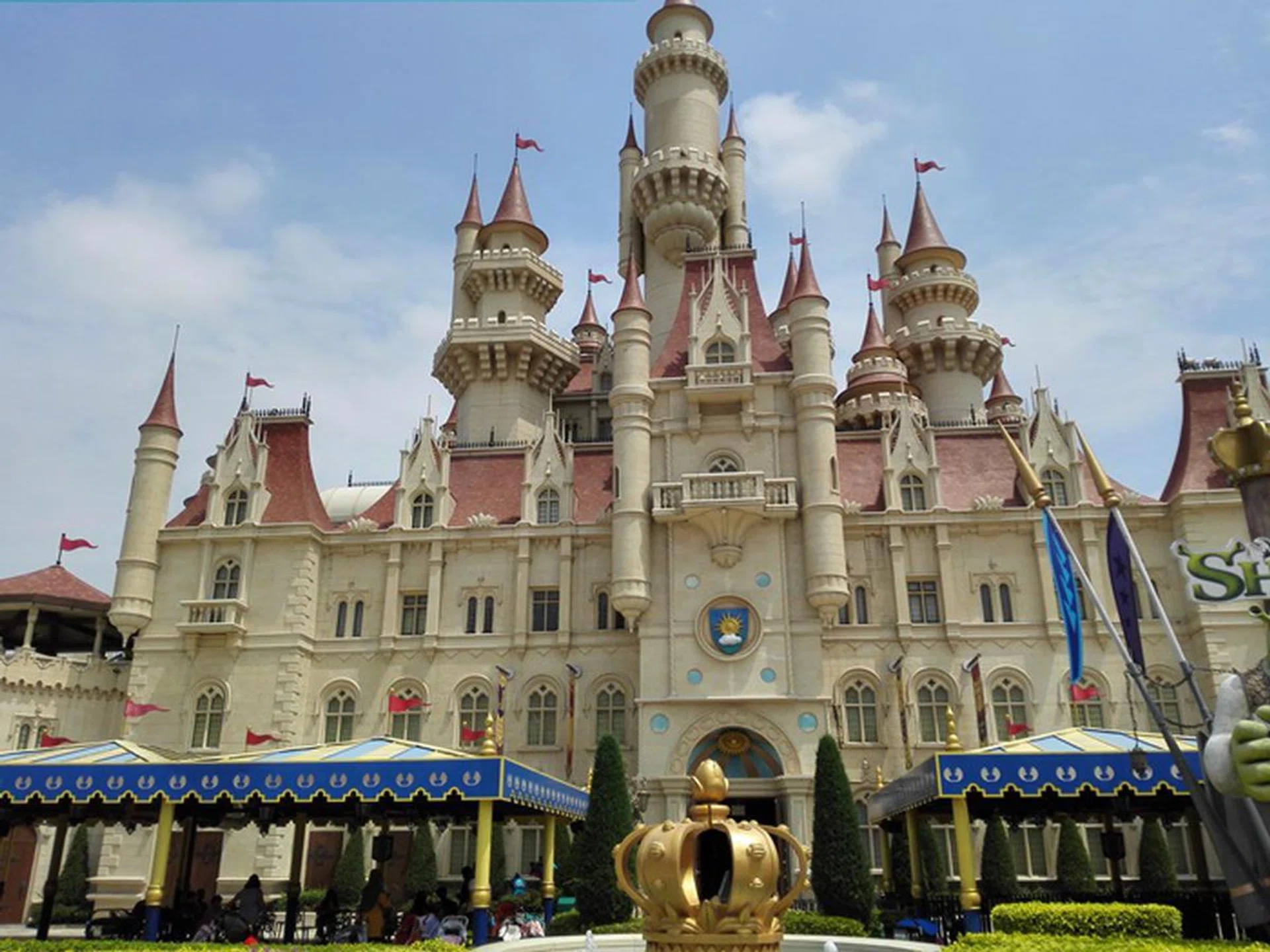 On a sunny day, the Ascend Mate 7 is capable of capturing quite decent images with good color contrast and sufficient details.