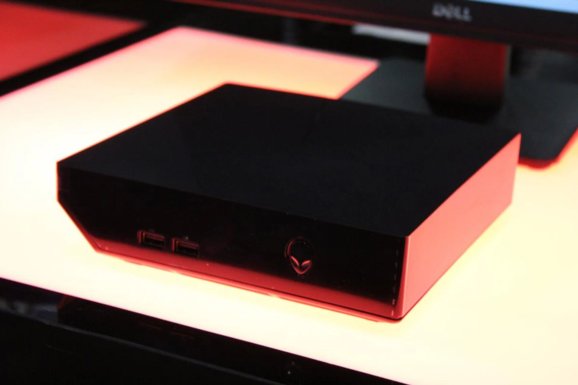 If you can’t wait till end of the year for the Steam Machines to hit, the Alienware Alpha should tide you over nicely. It’s a compact desktop with its own custom chassis meant to be placed in your living room, just like a gaming console. It featuring an Intel Core i7-4765T (2GHz, 8MB cache), 8GB RAM, 2TB HDD, powered by a custom NVIDIA GeForce GTX GPU (2GB VRAM) and running Windows 8.1. It comes with an Xbox 360 Wireless Controller (with USB adapter) as well.