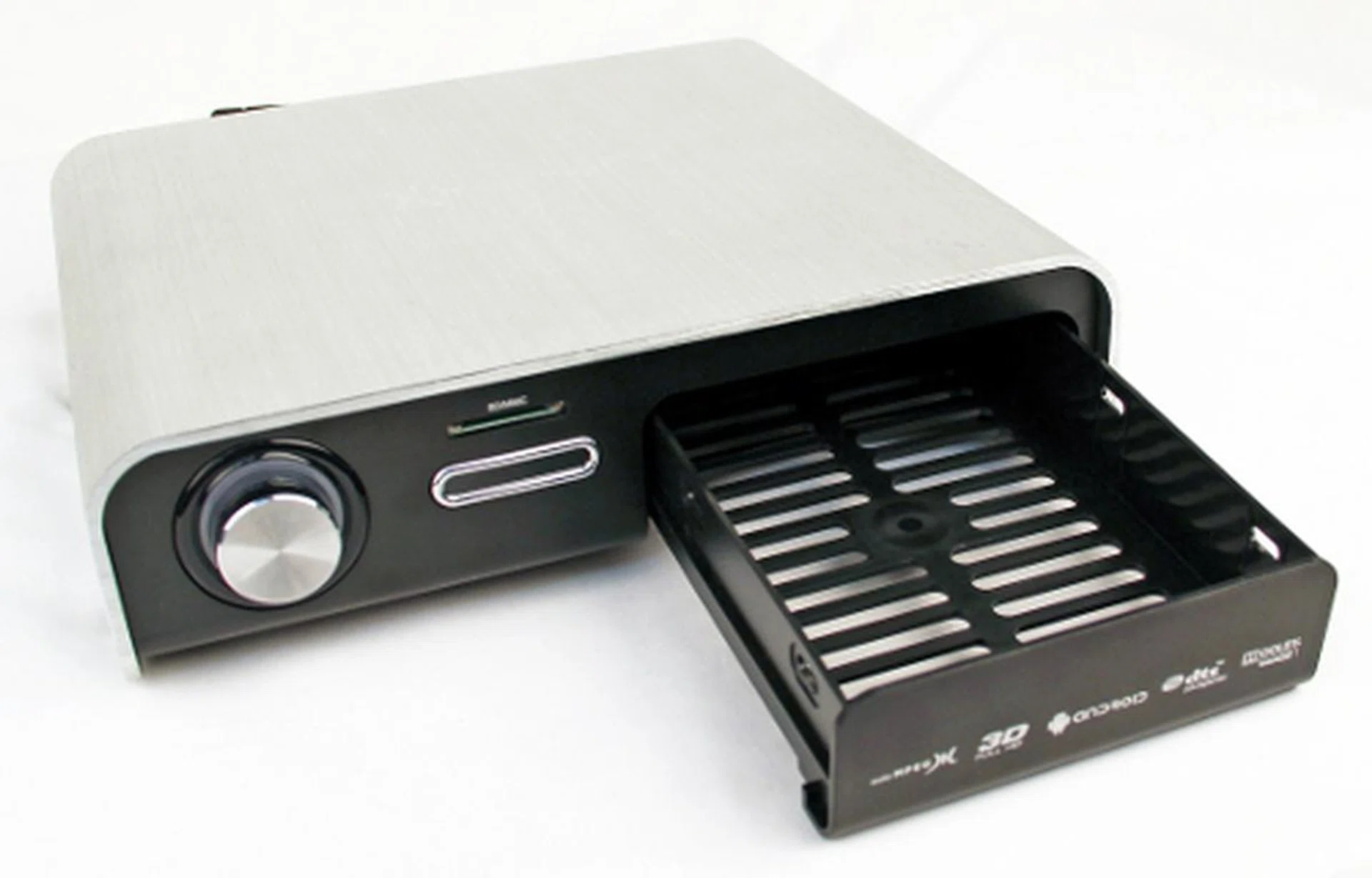 The Xtreamer Prodigy Silver lets you slot in a 3.5-inch hard drive to access and use a much larger built-in storage capacity without relying on external drives.