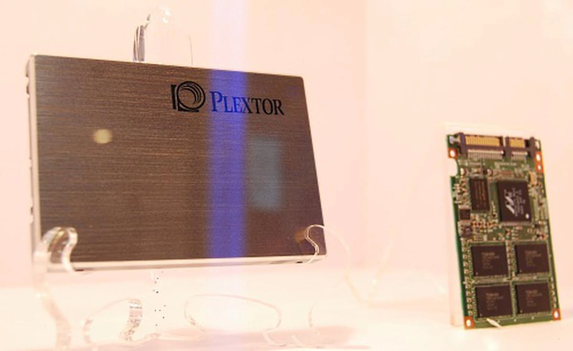 Plextor also has SSDs ranging from 64 to 128GB in size. These 2.5-inch MLC-type drives support up to SATA 6Gbps and are Win 7 Trim Command compliant. They use a Marvell 8-channel controller to achieve a max sequential read speed of up to 400MB/s