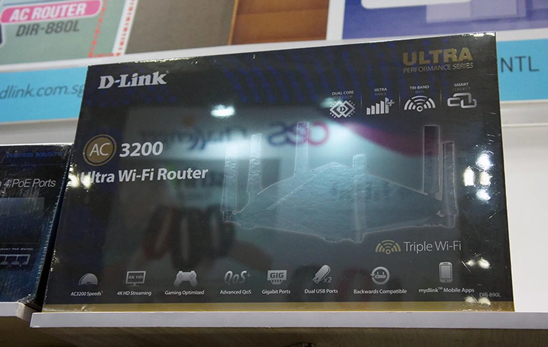 The D-Link DIR-890L router was designed specially for homes with many connected devices and offers a maximum throughput of 3200Mbps via its three Wi-Fi bands. It is priced at $339 (U.P: $399).