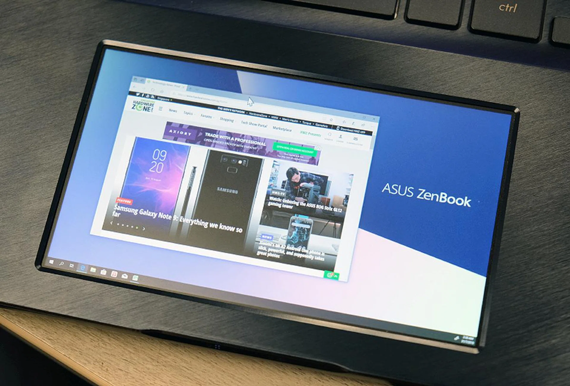 A Full-HD display in your trackpad!