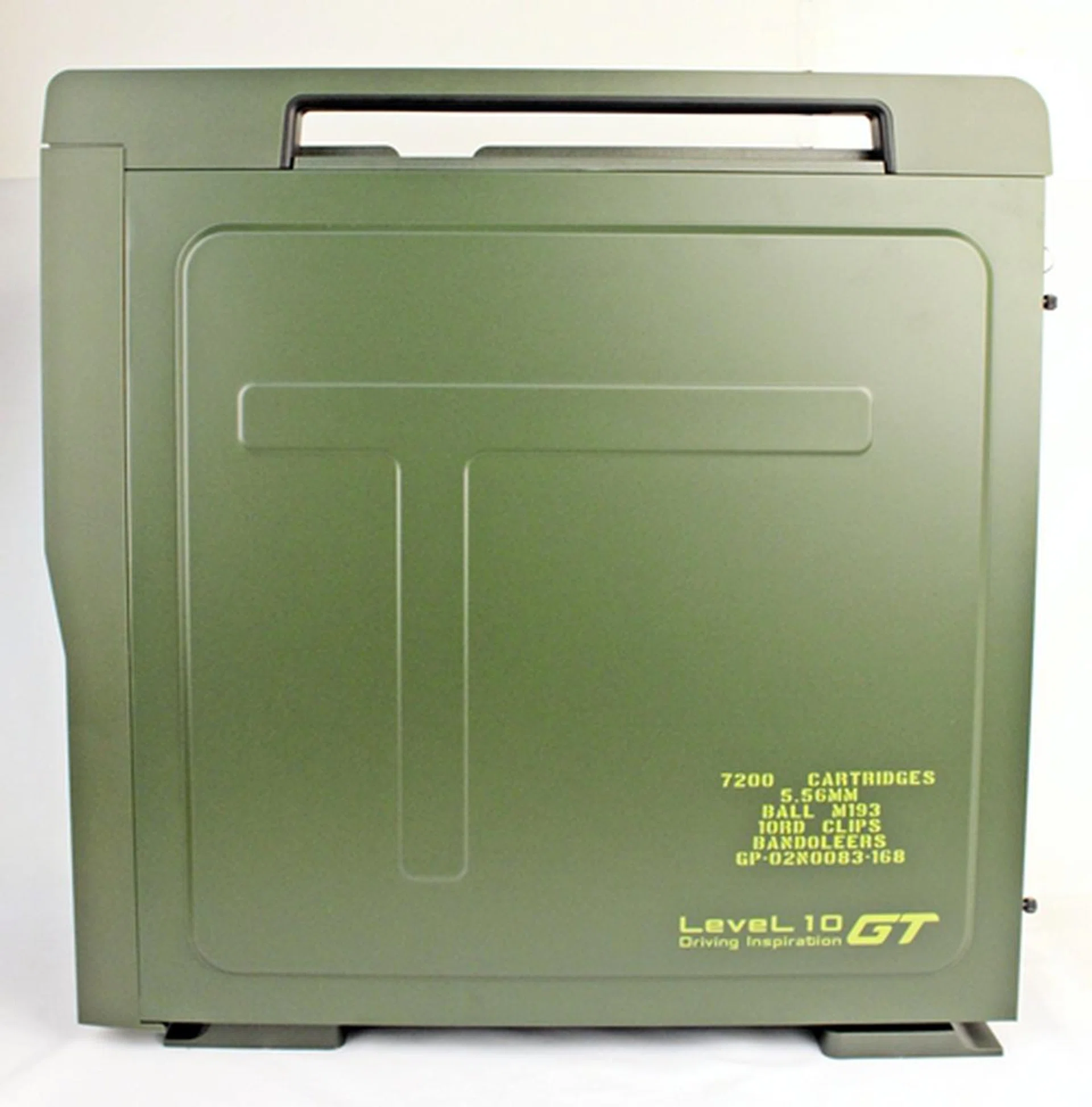 From the side, you can tell that the casing has been given the military ammunition box treatment, complete with the classic yellow fonts. On the top, you'll find the plastic carrying handle of the Level 10 GT Battle Edition. It feels rather sturdy though it is made entirely from plastic.