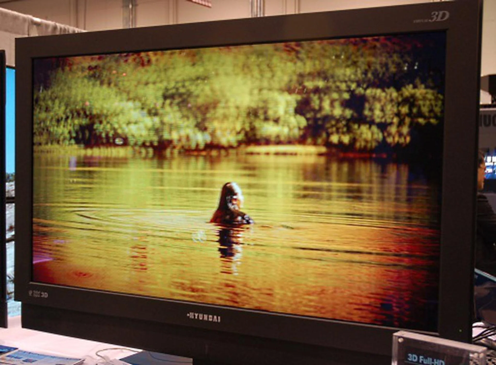 A much larger 46-inch full HD 3D LCD monitor, the S465D has a 6ms response time, contrast ratio of 3000:1 and three HDMI inputs.