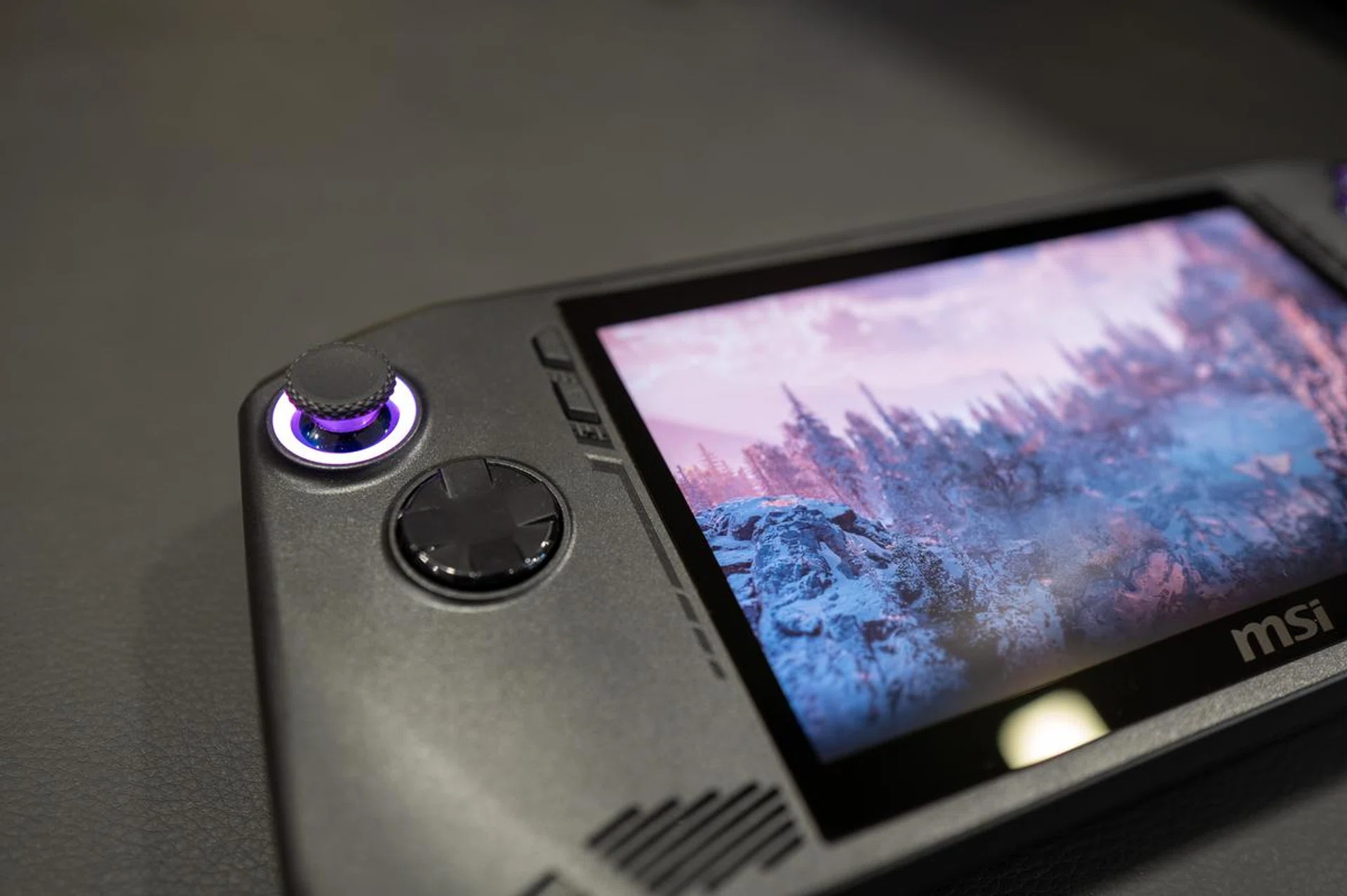 The Claw comes with Thunderbolt 4 and Wi-Fi 7 too.