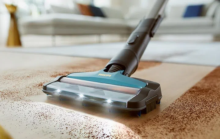 The 360° suction nozzle has LEDs. (Image: Philips.)