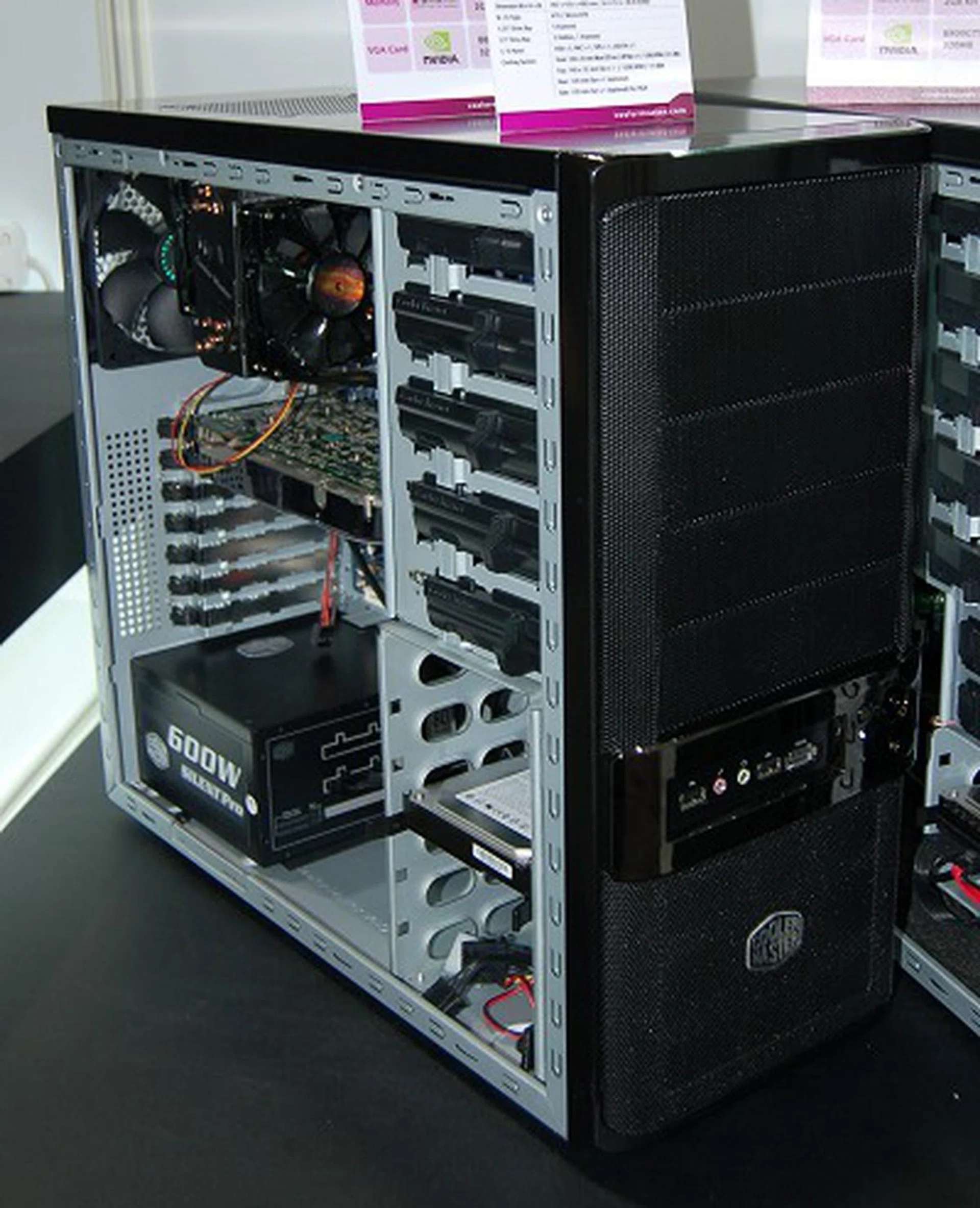  We always thought that there's a big gap between the Cooler Master Elite series and the rest of their offerings, but that's going to get patched with this new Gladiator series of casings. This is the Gladiator 600. Still mostly made from Steel, it features better build, styling and features. This comfortable sized medium tower casing measures 202 x 435 x 480mm and can take in five 5.25-inch devices, six 3.5-inch devices (five internal and one external). Cooling is taken care by a 140mm casing fan on top and a 120mm casing fan at the front.  