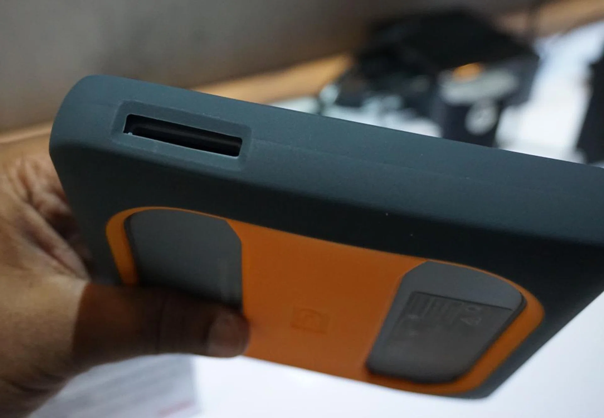 Yes, the WD My Passport Wireless SSD even has an SD card reader intergrated. Convenient and thoughtful for photographers and other professionals who need to quickly back up the photos they've shot and free up more space to continue shooting.