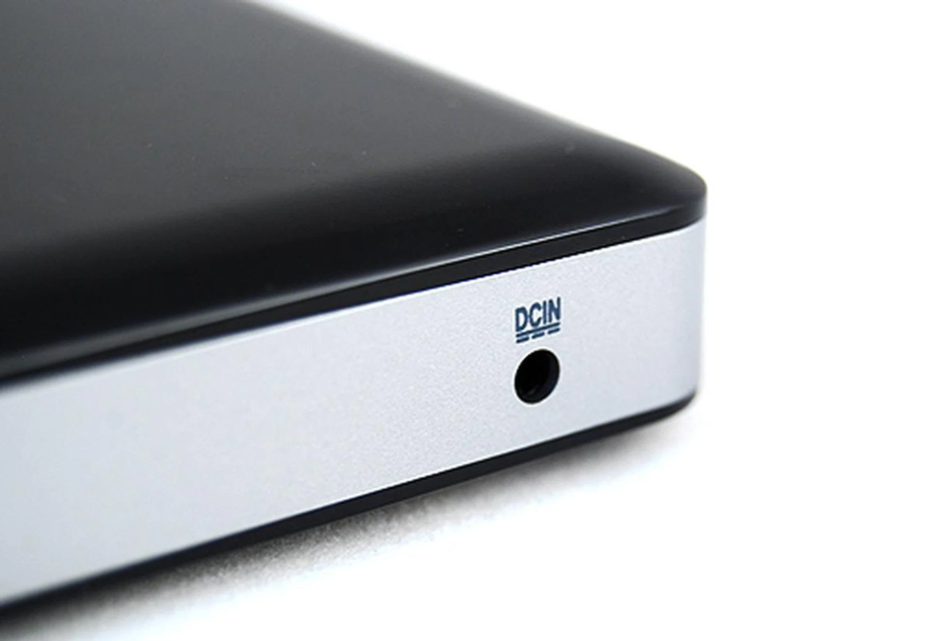 The GoFlex Satellite has a DC-in that can be connected to a wall charger for faster charging. In case you're wondering, the device can still be used while it's being charged. The device can also be charged via direct USB connection if you prefer to have it next to your computer.