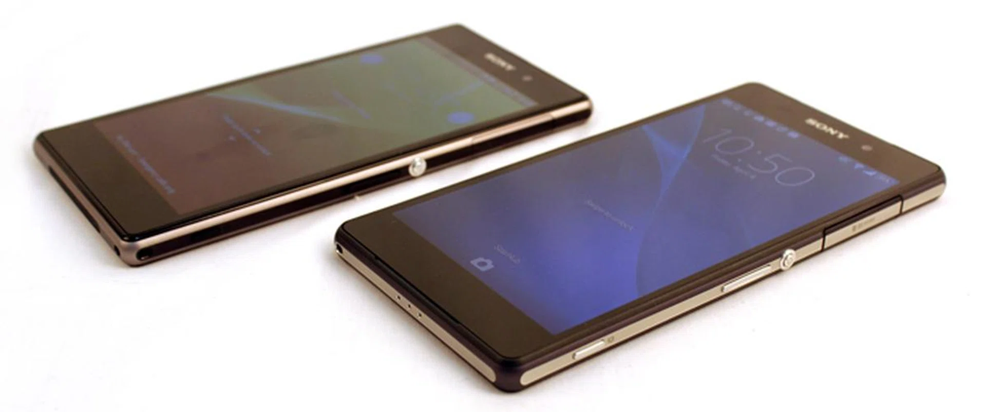 The Z2 (front) reverses the side panel color scheme, with silver on the inside.