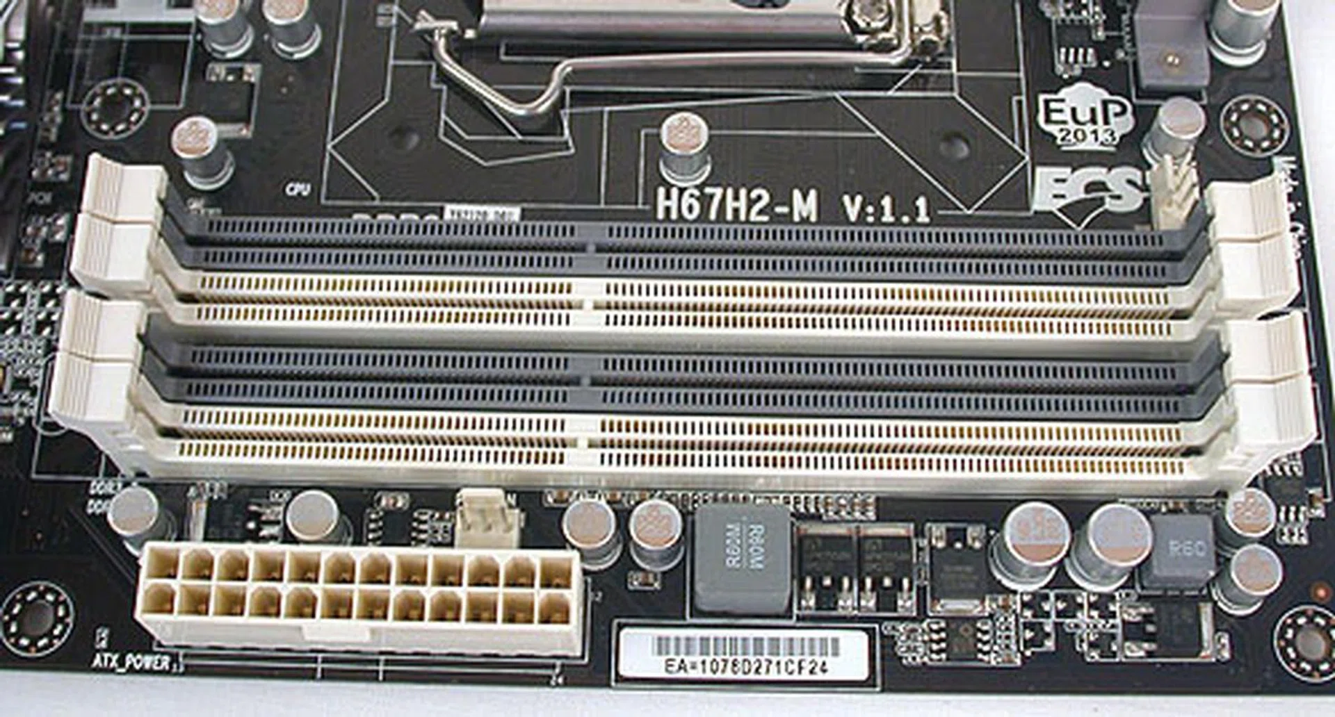 Nothing unusual here with the dual-channel memory architecture that supports up to 16GB of DDR3 1333MHz memory.