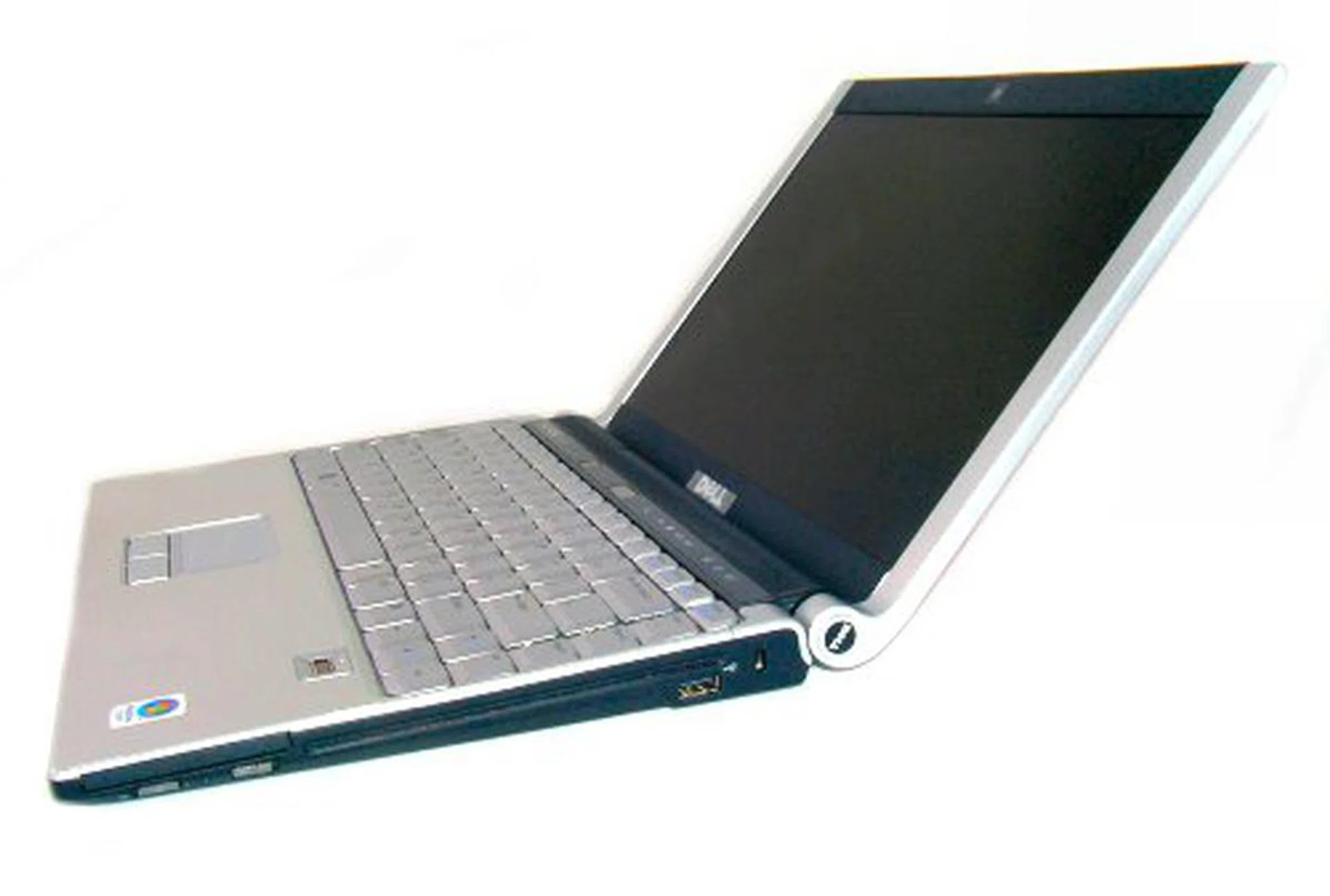 This is just how thin the M1330 is. The LED screen is 6mm in thickness and the body barely has room to fit the slot loaded DVD drive.