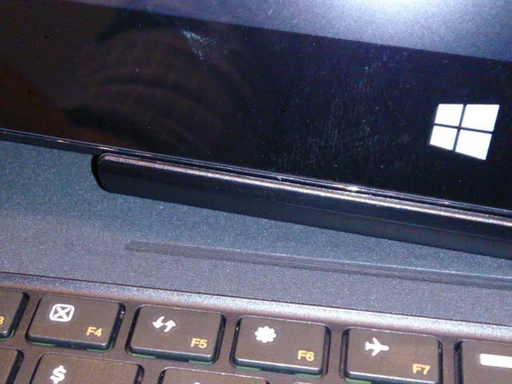 Very strong magnets and a shallow depression are all that the folio needs to keep the tablet very firmly in place. 