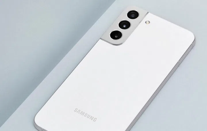 Like the Galaxy S21, the S22 and S22+ have the camera bump. Image source: Samsung. 