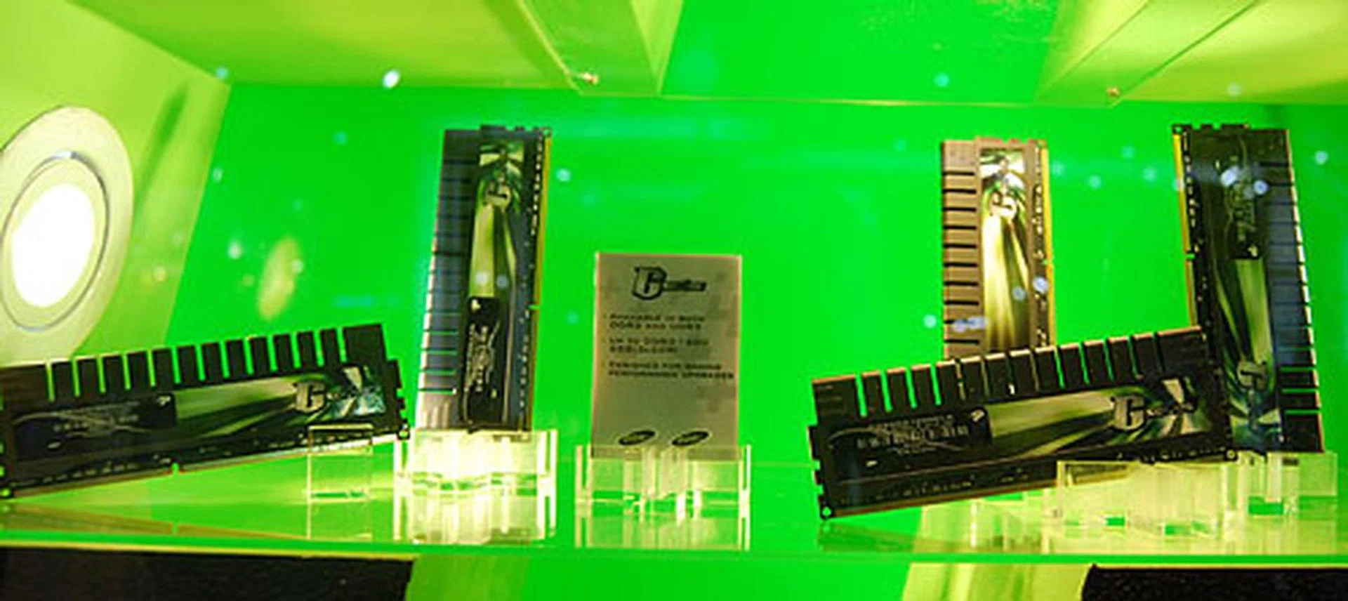  Patriot puts the G series as one step lower than its top Viper series. It's for the more budget conscious enthusiasts who nevertheless crave memory modules that can overclock decently. The maximum speed for this series (available in DDR2 and DDR3) is DDR3-1600.  