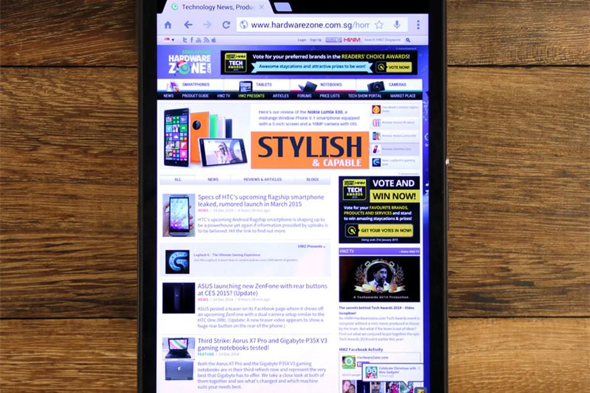The Z3 tablet's minimalist Omnibalance design looks sleek and smart.