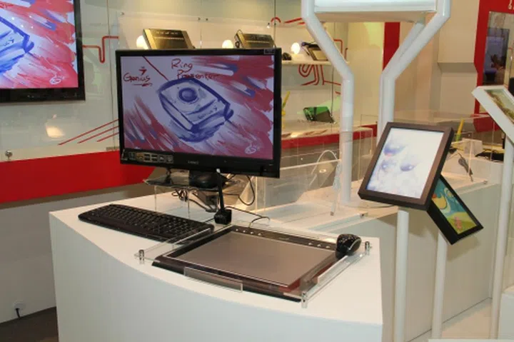 Designers equipped with the PenSketch M912 will be able to create beautiful works of art easily and comfortably